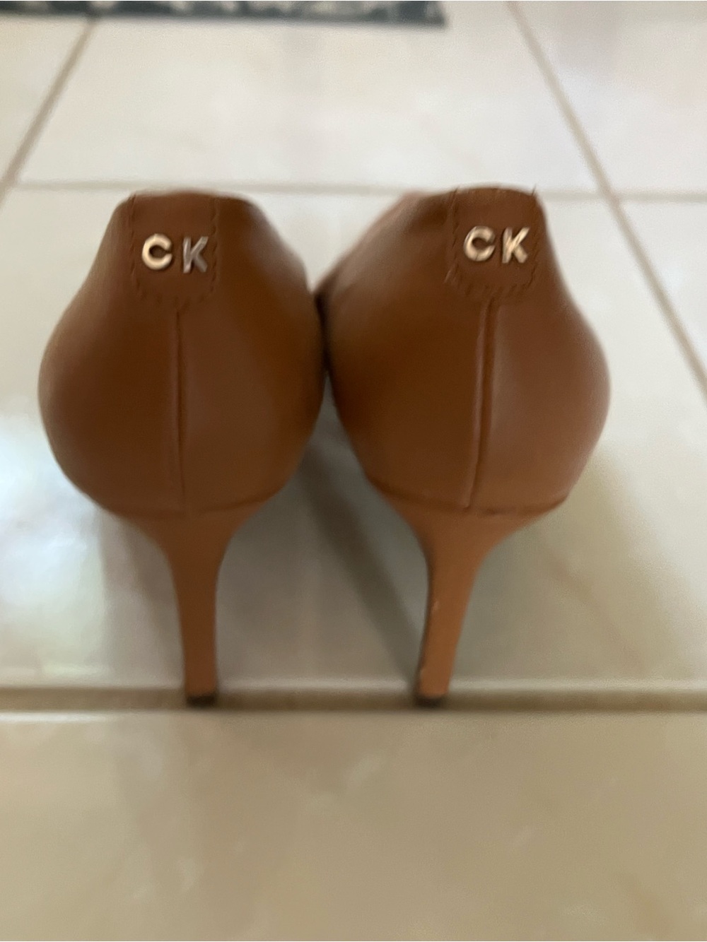 Calvin Klein Women's Pointed-Toe Pump in camel brown - Picture 4 of 5